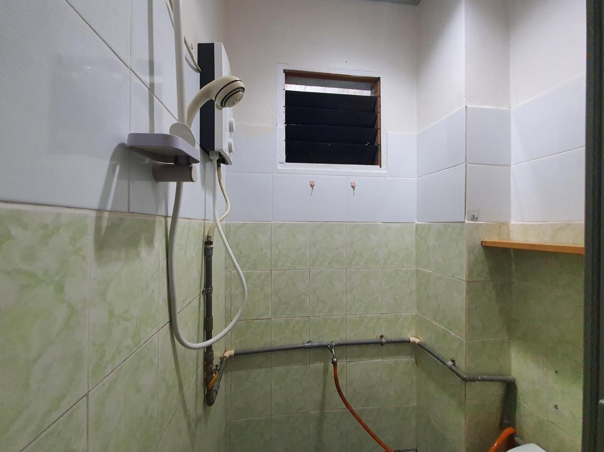 Oyo 90972 Jj Homestay Miri Exterior foto