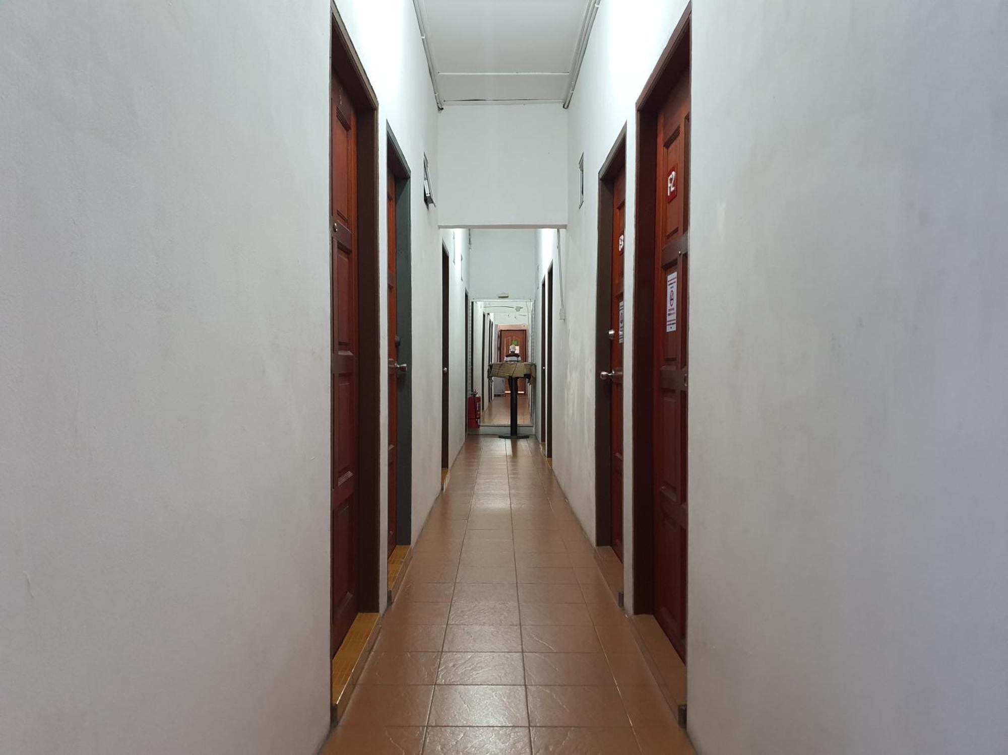 Oyo 90972 Jj Homestay Miri Exterior foto